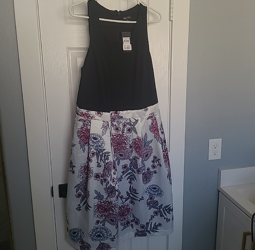 chic Black Bodice with White Floral A-Line Skirt